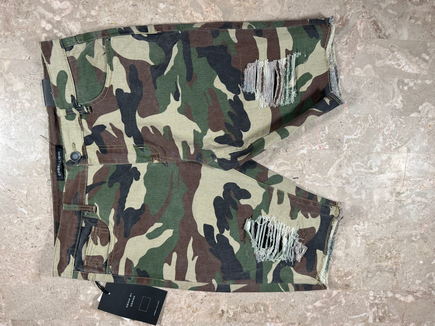 EMBELLISH LOW CUT SHORTS camo