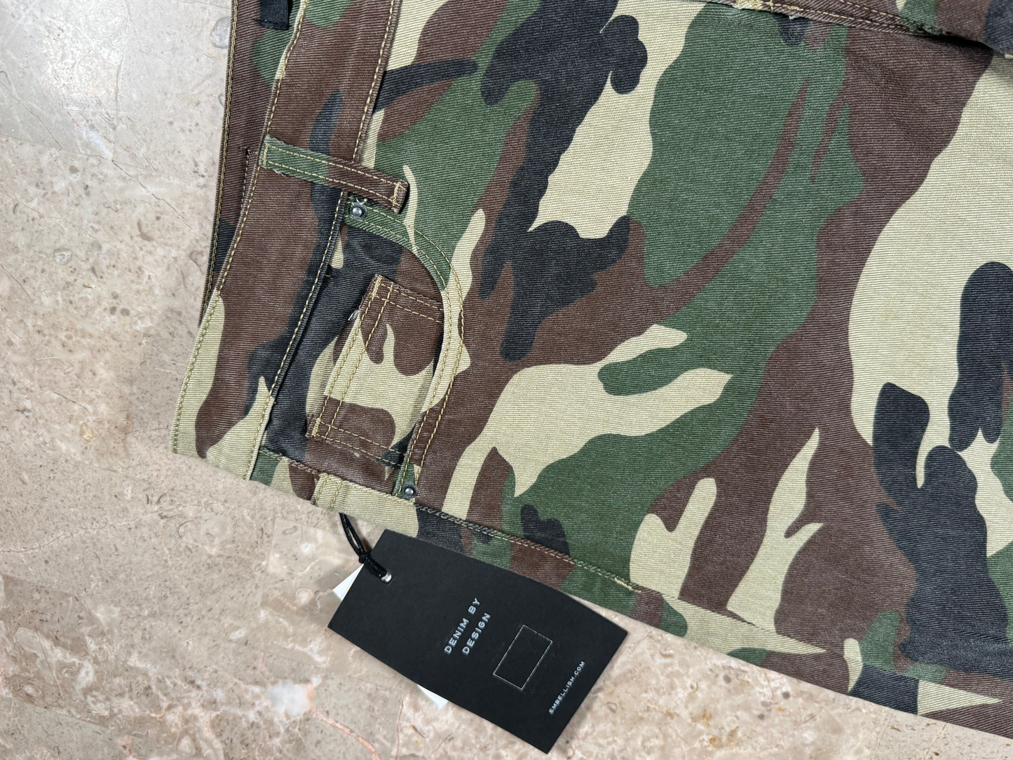 EMBELLISH LOW CUT SHORTS camo